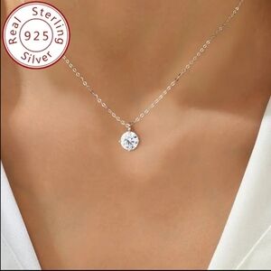Exquisite 2 CT Moissanite Pendant Necklace with 925 Silver Neckace
